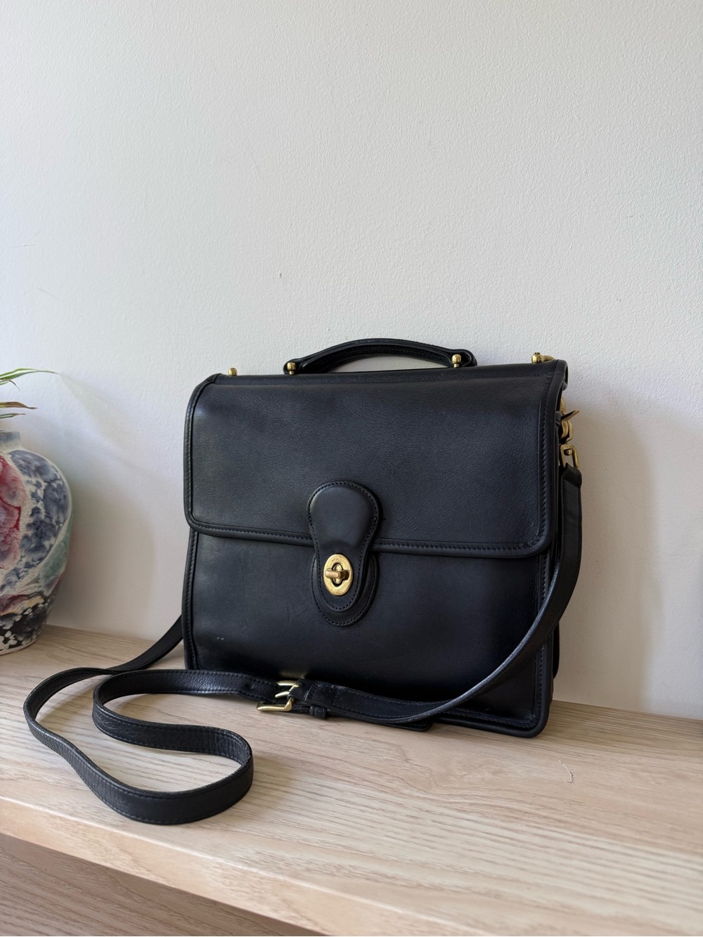 Vintage Coach Black Classic Willis Leather Satchel Pre Owned Handbag